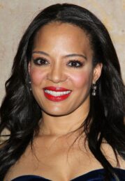 Luna Lauren Velez