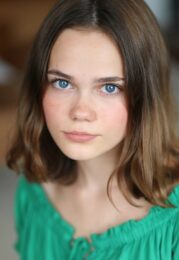 Oona Laurence