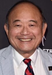 Clyde Kusatsu